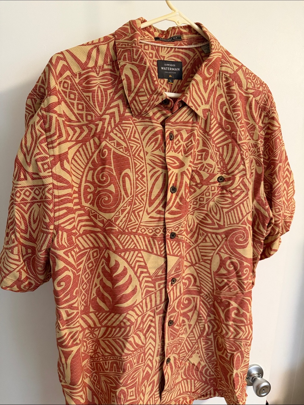 Quiksilver Red and Tan Tribal Short-Sleeve Button-Down Shirt